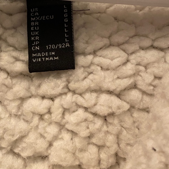 Forever 21 sherpa lined Maroon coduroy jacket. Size Large. - Picture 3 of 3